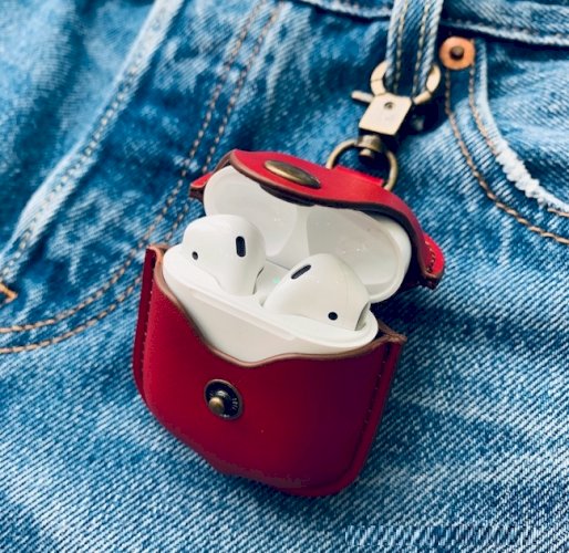  Airpods (AP12) Leather Case/Magnetic Strap 