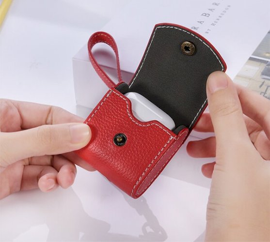  Airpods (AP5) Leather Case/Magnetic Strap 
